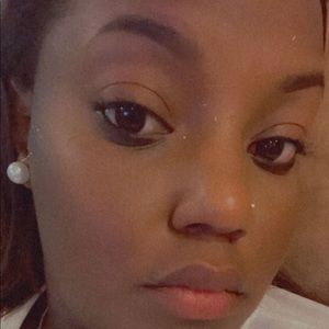 Meet your Posher, Ambar